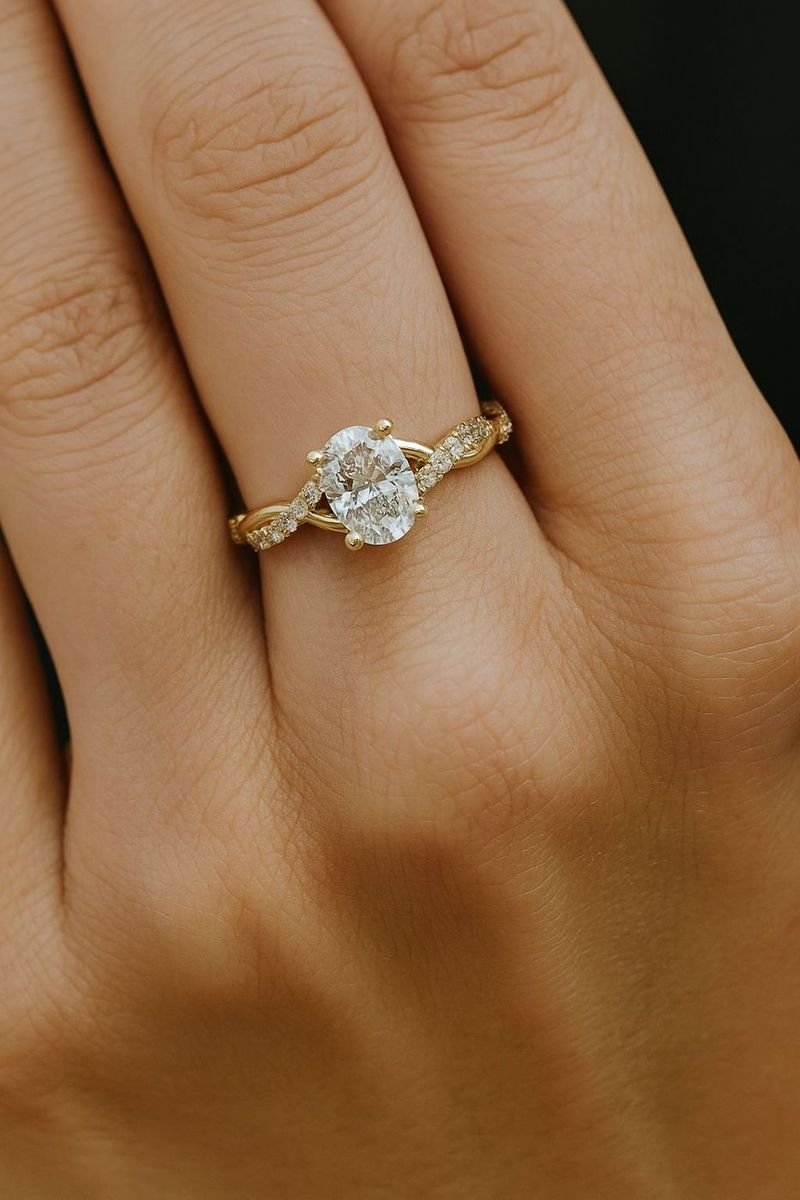 Louise — Bague de fiançailles